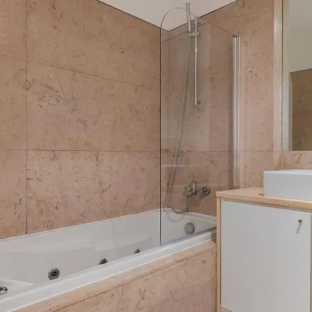 Apartment Classy 3bdr By Lovelystay Lisbon