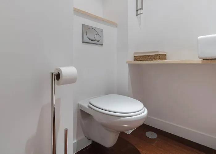 Classy 3bdr By Lovelystay ליסבון